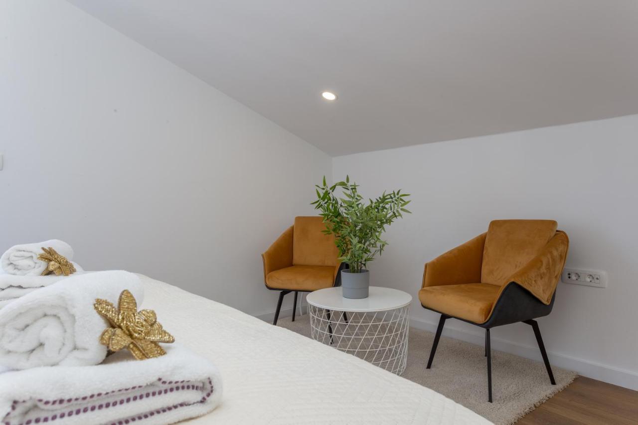 Golden View Penthouse Apartment Hvar Town