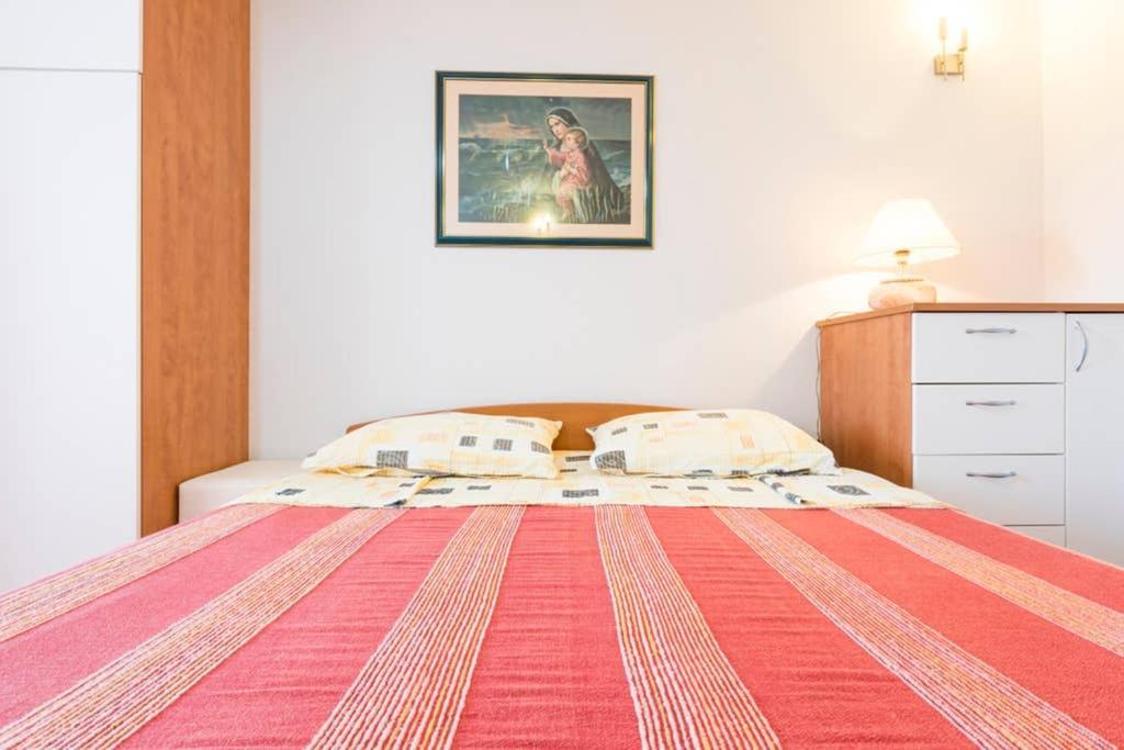Apartment Jelka- Center Of *