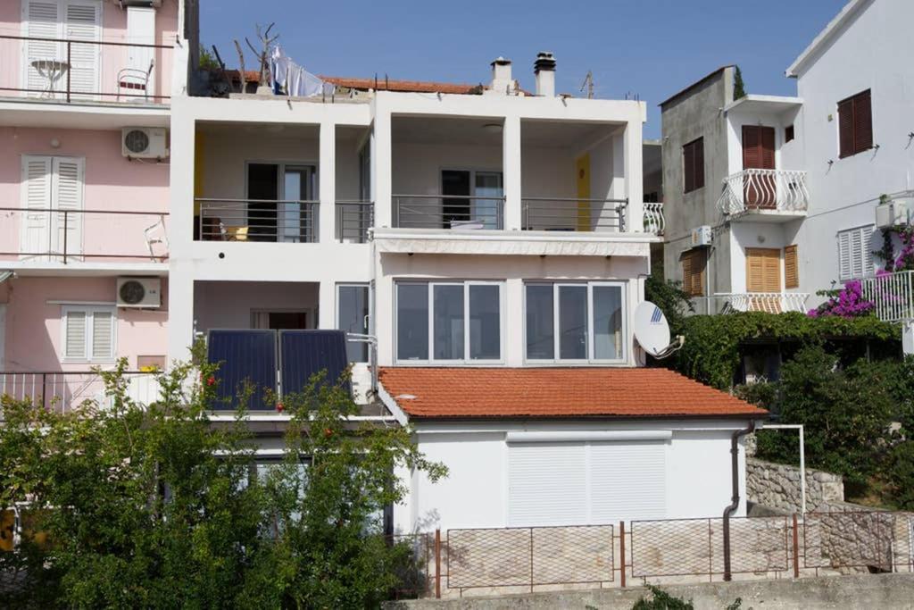 Jelka- Center Of Apartment Hvar Town