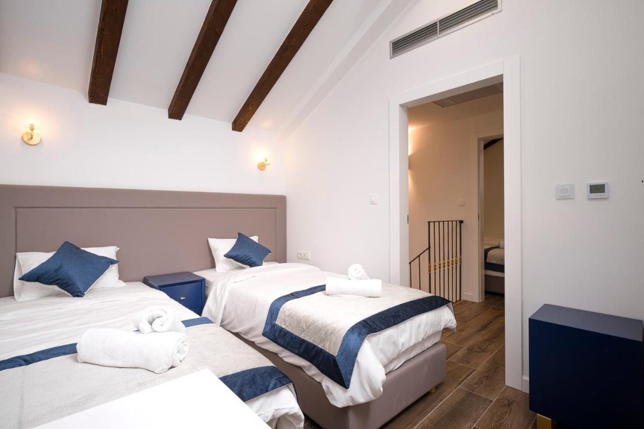 Downtown Escape - Hvar Hvar Town