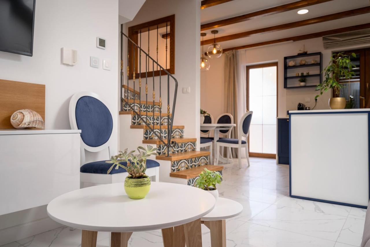 Apartment Downtown Escape - Hvar *