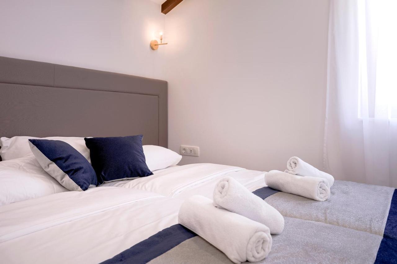 Downtown Escape - Hvar