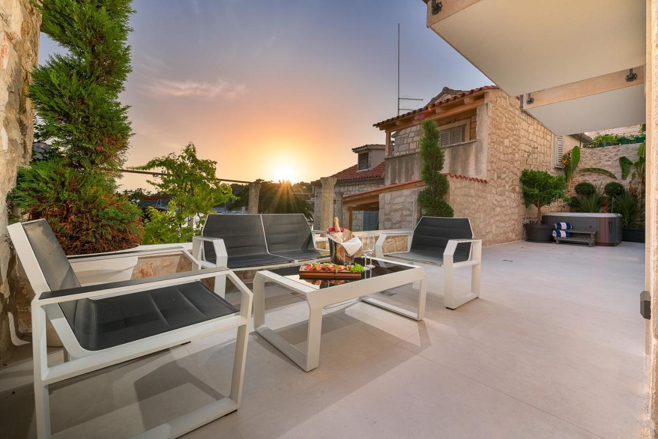 Villa Hvar Majestic: Seaside Centre Retreat