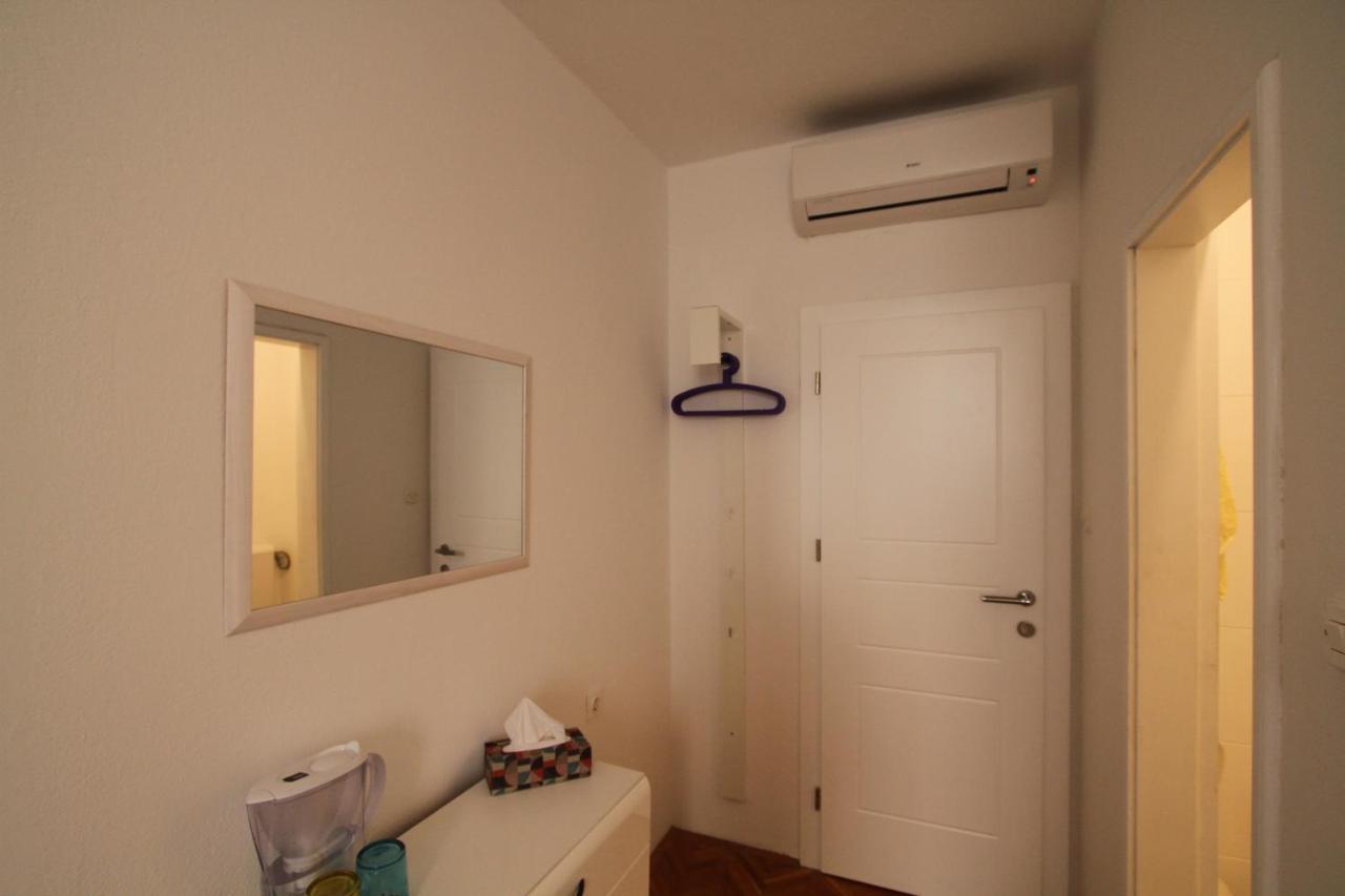 Palace De Lupis-guest House