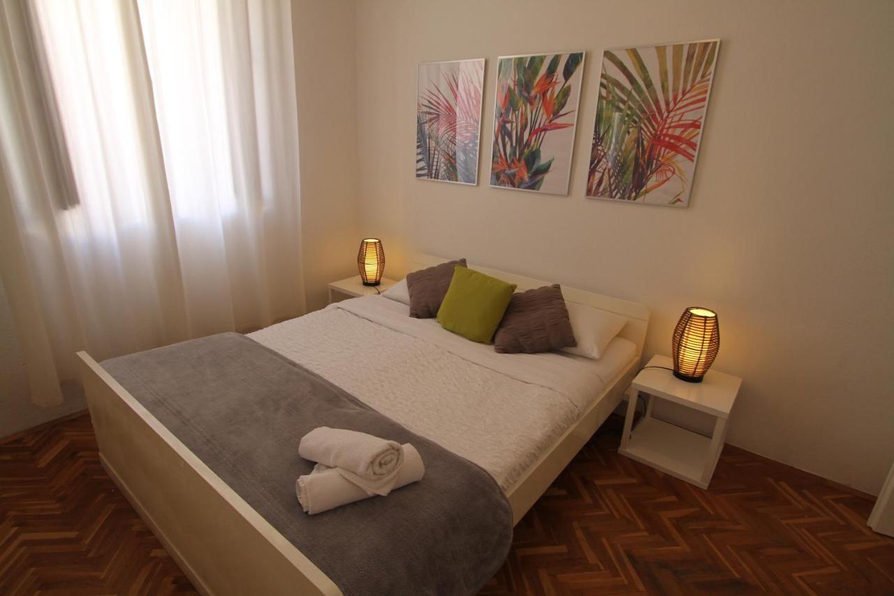 Gostinjska kuća Palace De Lupis-guest House Hvar Town