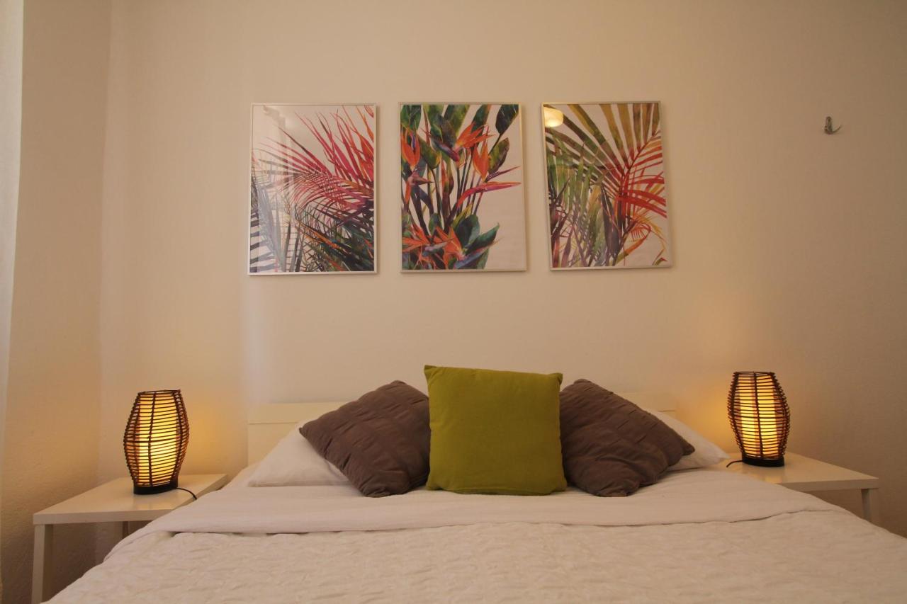Palace De Lupis-guest House