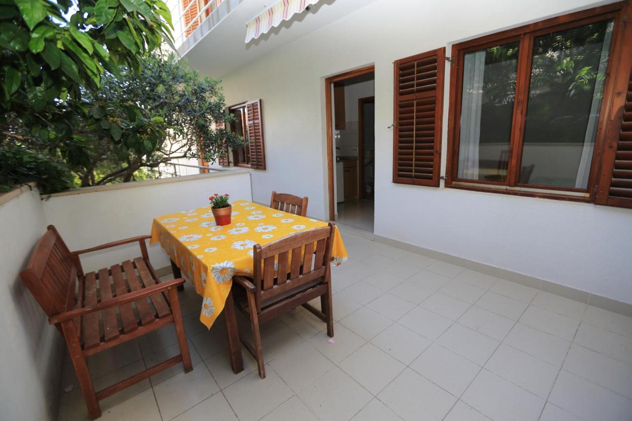 Apartment Lucija Hvar Town