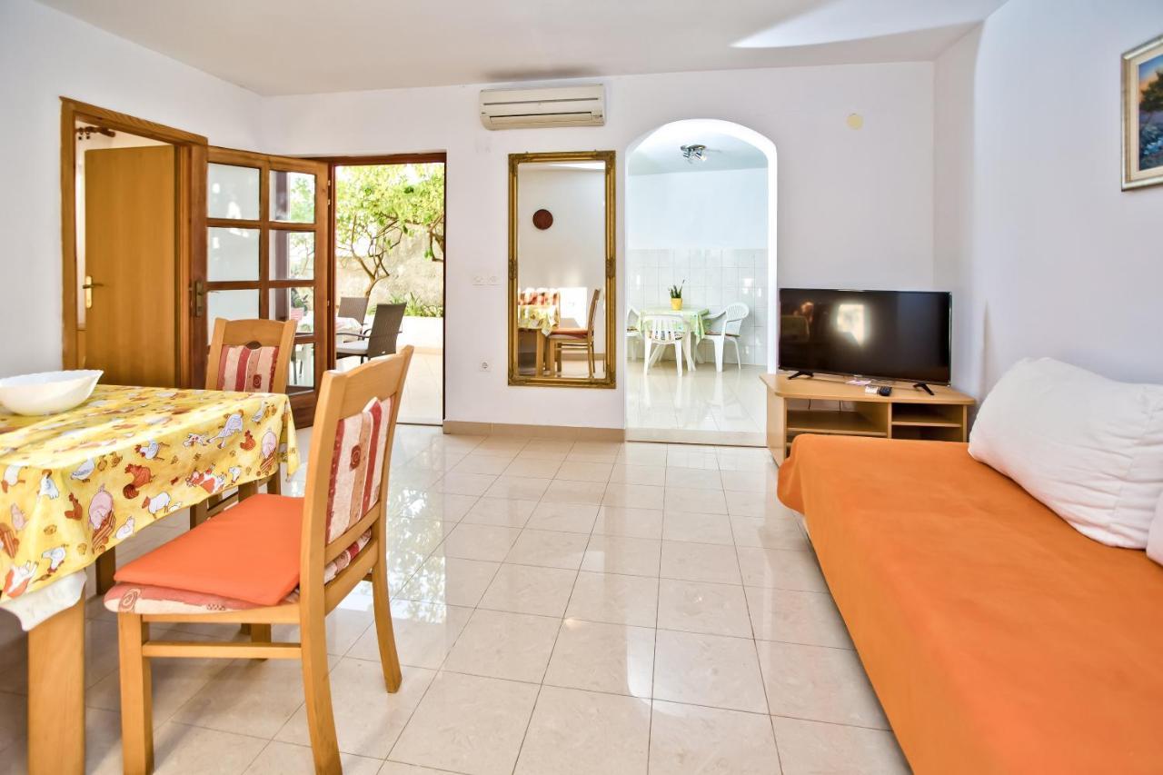 Apartment Lucija