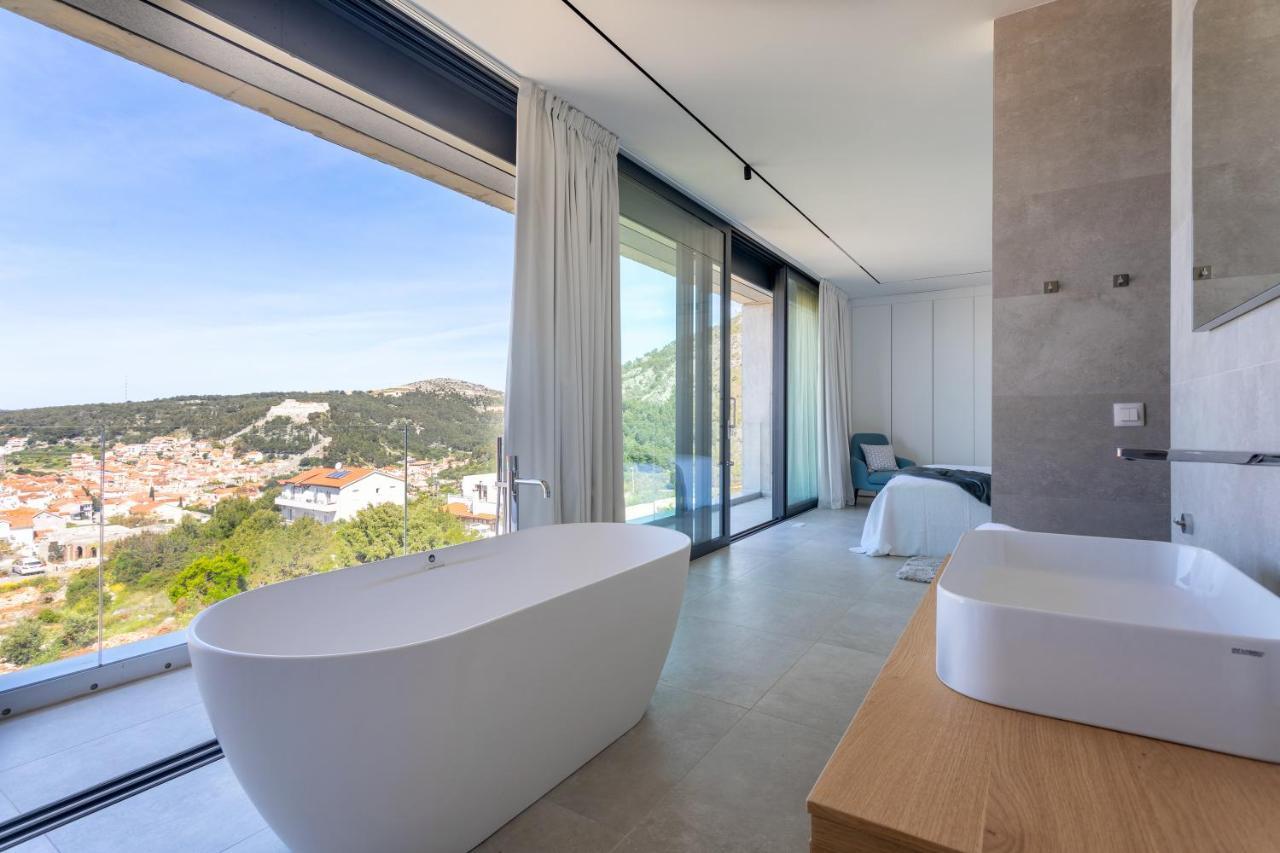 Villa Infinity *