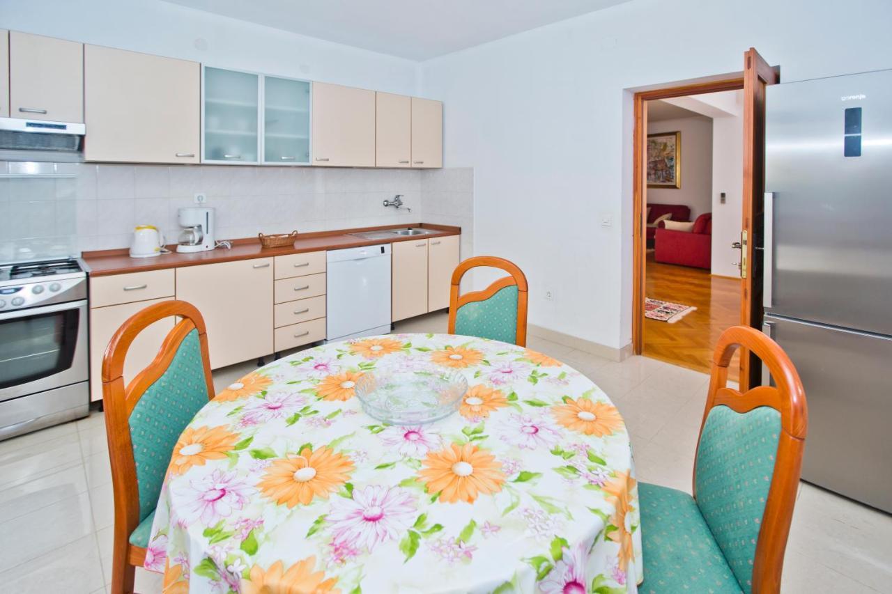 Lucija Apartment Hvar Town