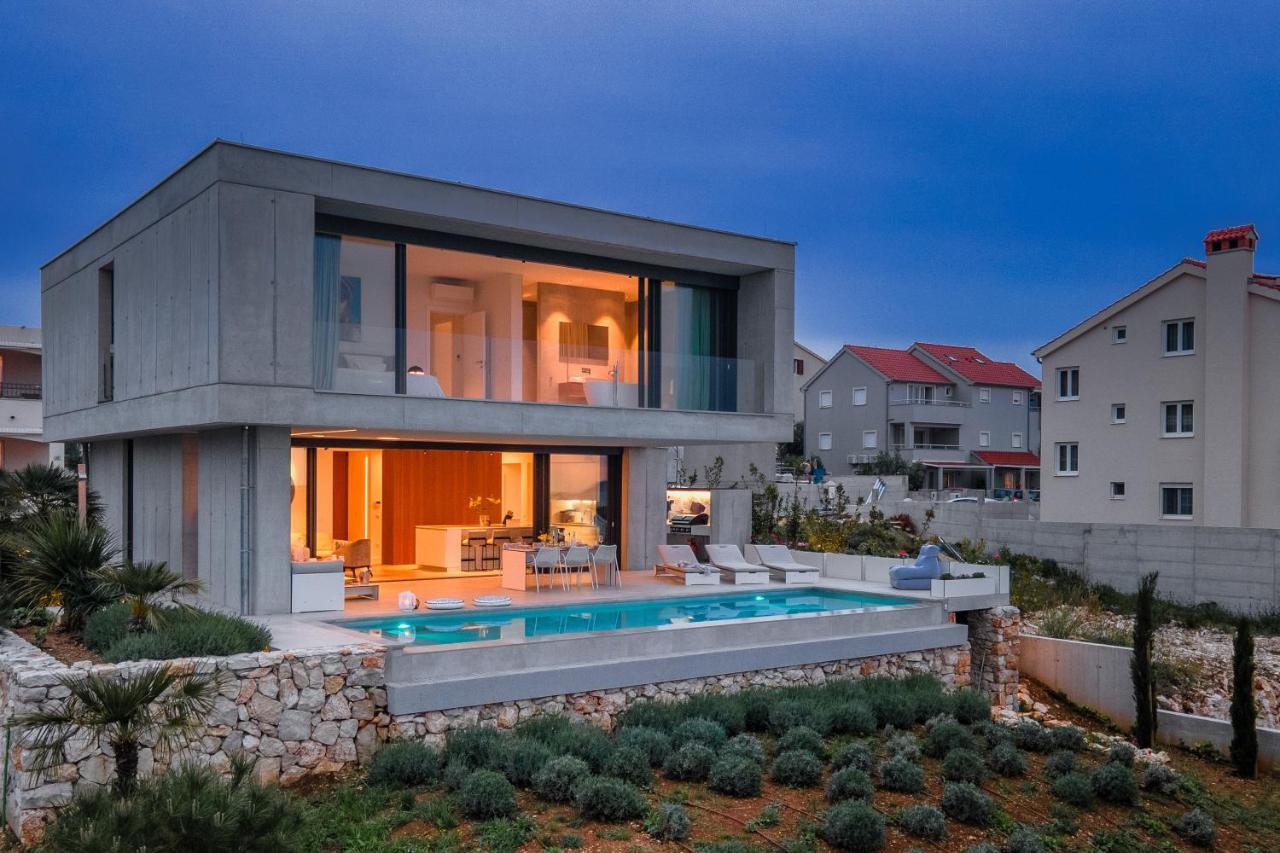 Villa Infinity
