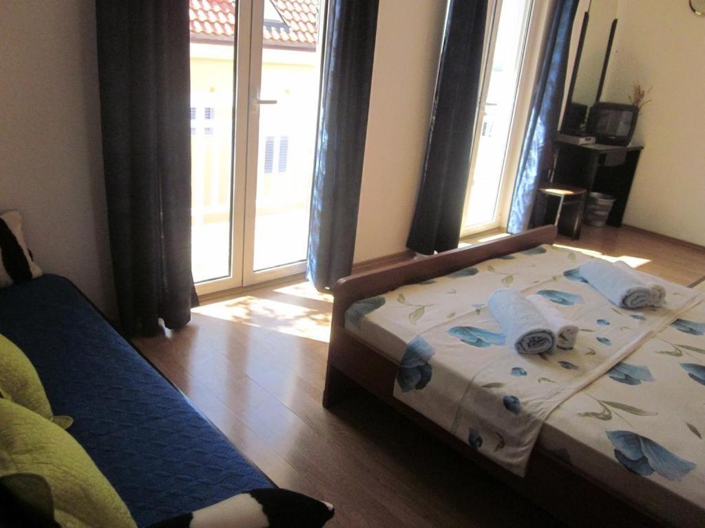 Apartment In With Sea View, Balcony, Air Conditioning, Wi-fi *