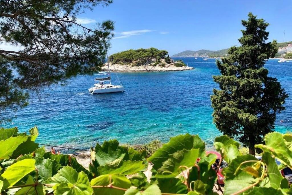 Shabby Chic Hvar Apartment