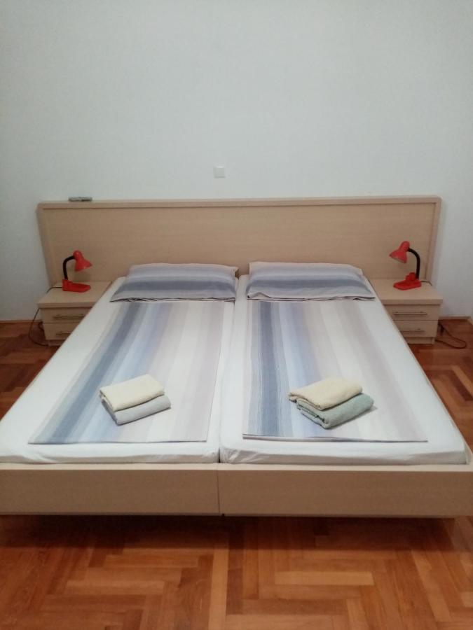 Udobna Soba Za Dvoje