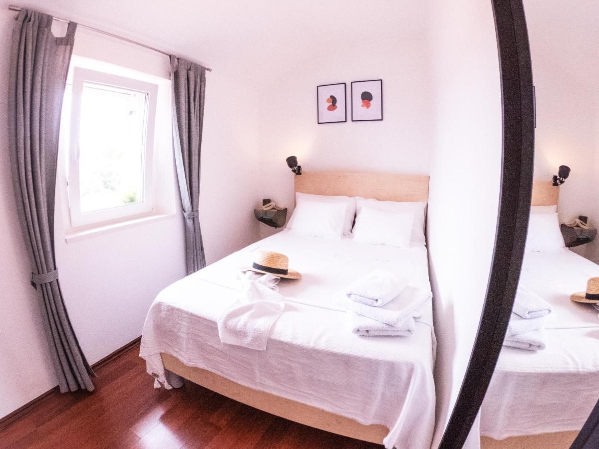 Pinna Hvar Apartment