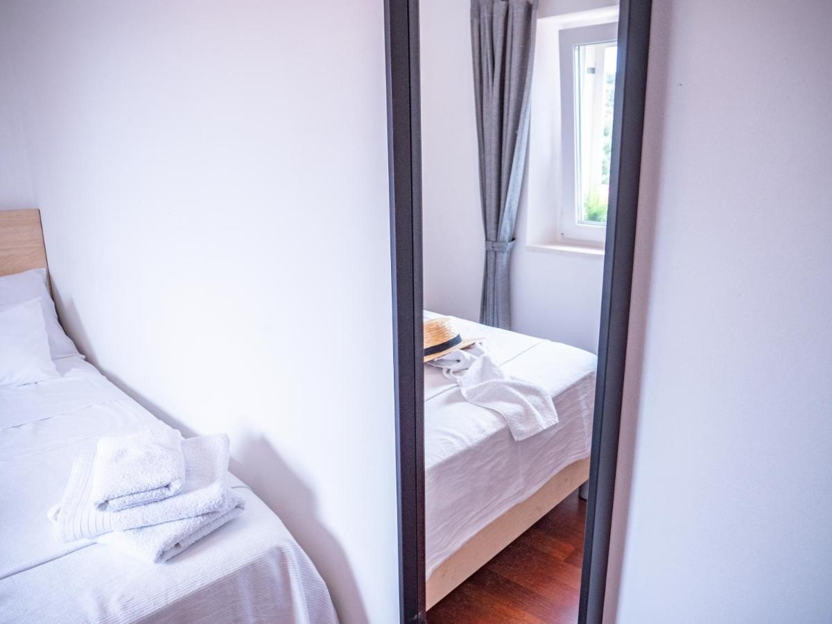 Apartment Pinna Hvar *