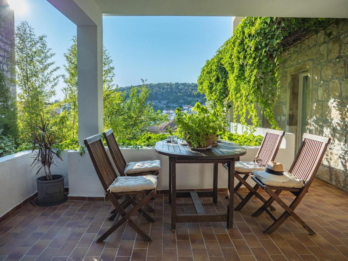 Art House Hvar Vikendica *
