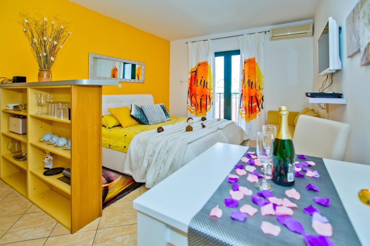 Art Deco Pape Guest house