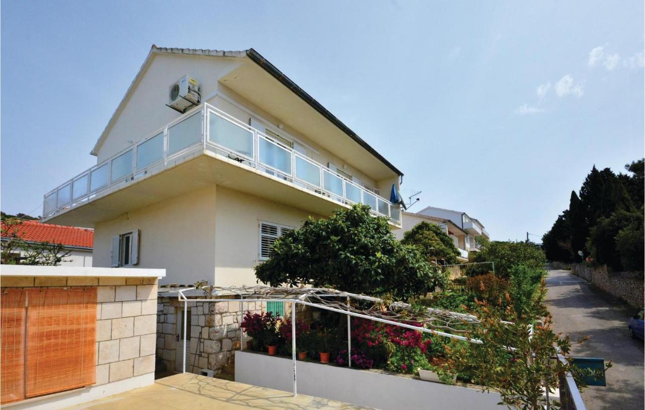 Two-bedroom With Sea View 03 Apartment