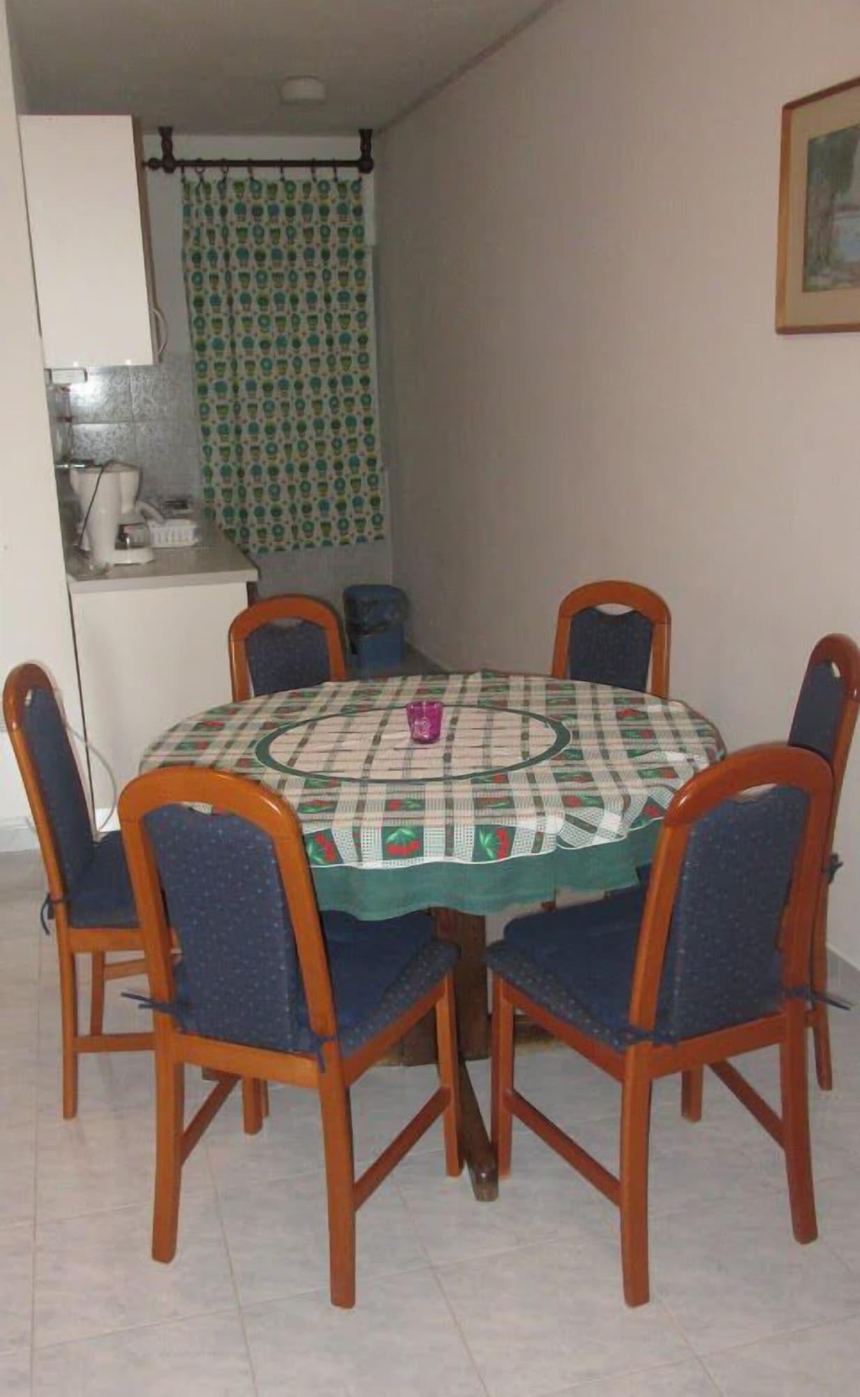 Apartment J & B Holiday House *
