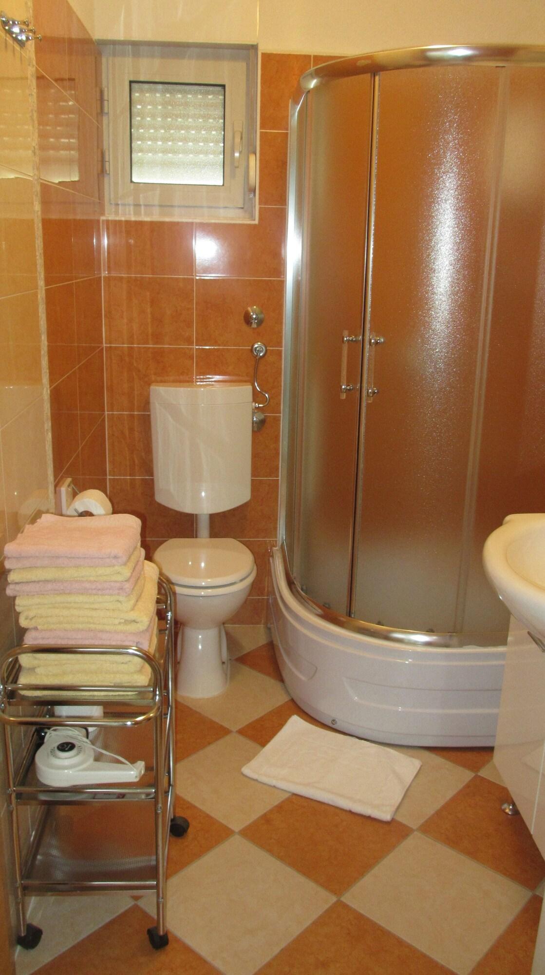 Apartment J & B Holiday House