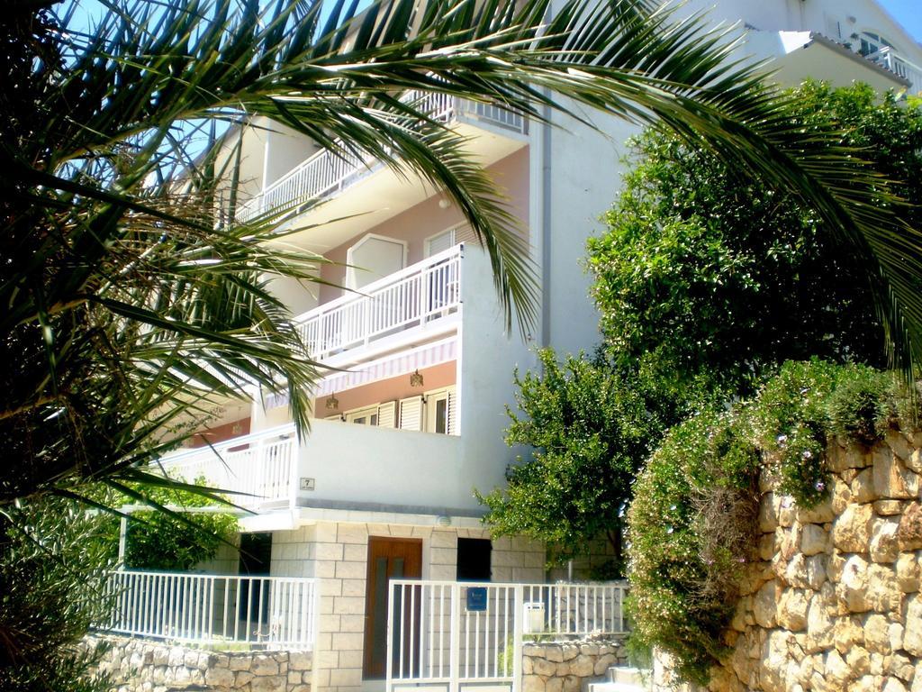 Ana Hvar Apartment