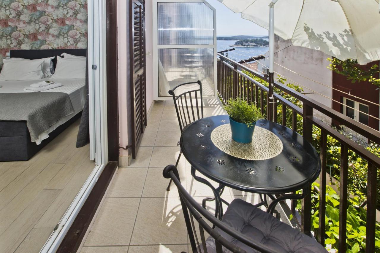 Apartment Milton Hvar