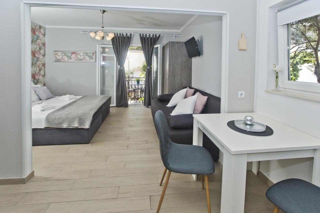 Apartment Milton Hvar *