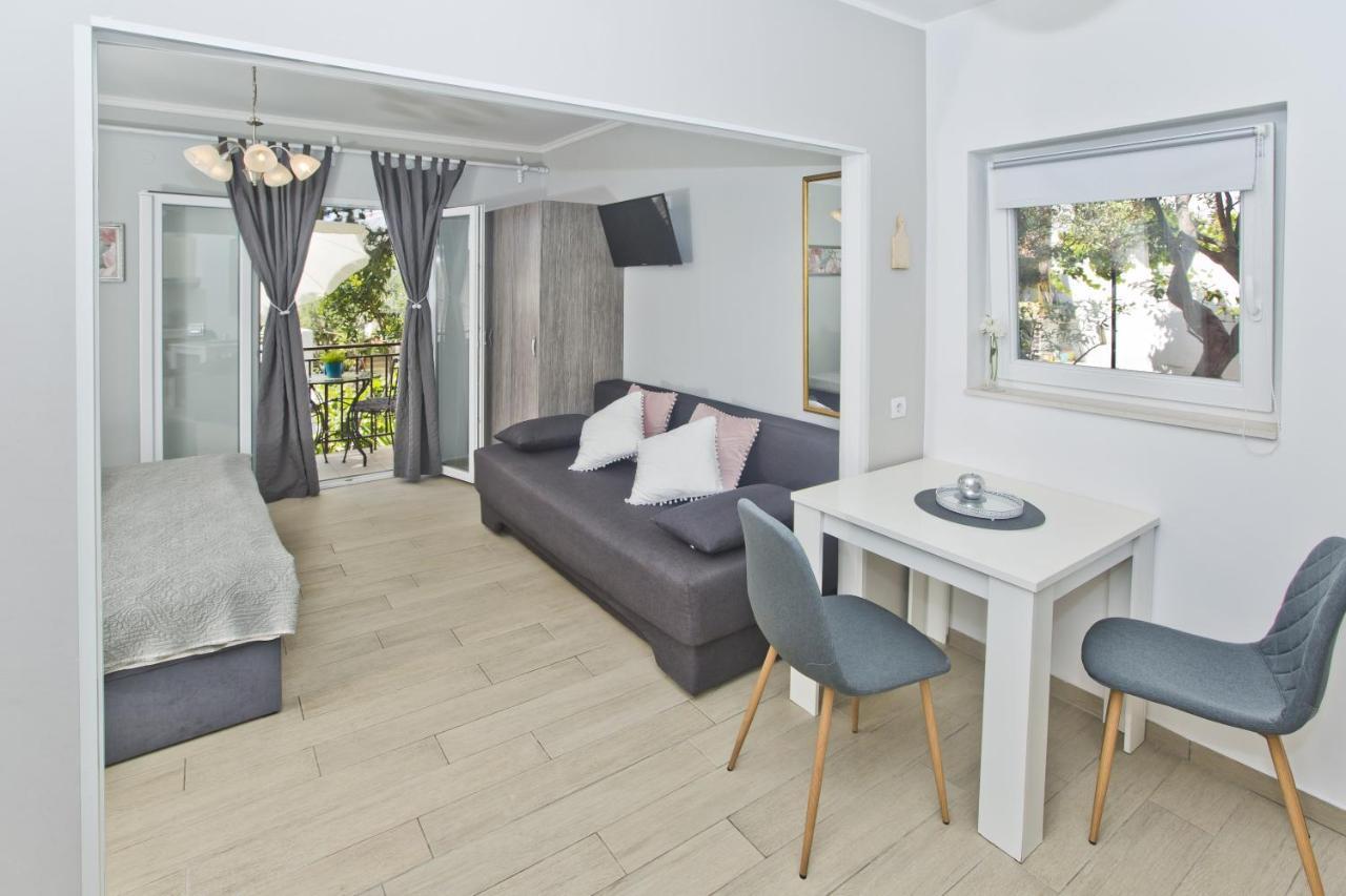 Milton Hvar Apartment *