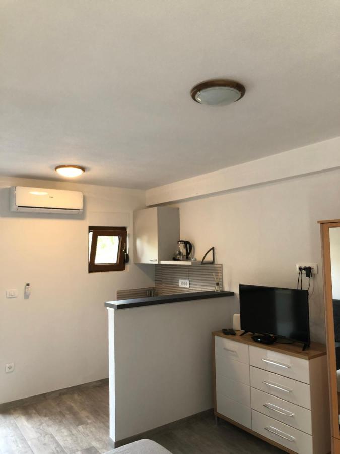 Old Town Tonka Apartment