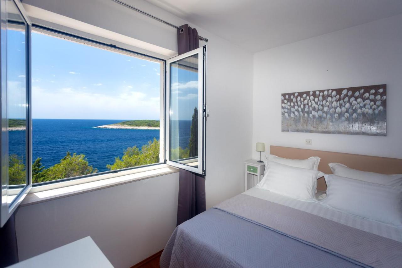 Antonia's Place By Kristonia Apartment