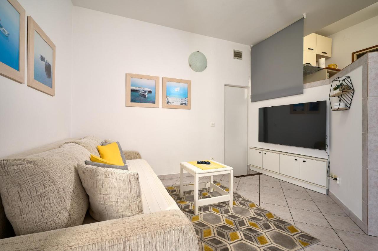 Tilla's House * Hvar Town
