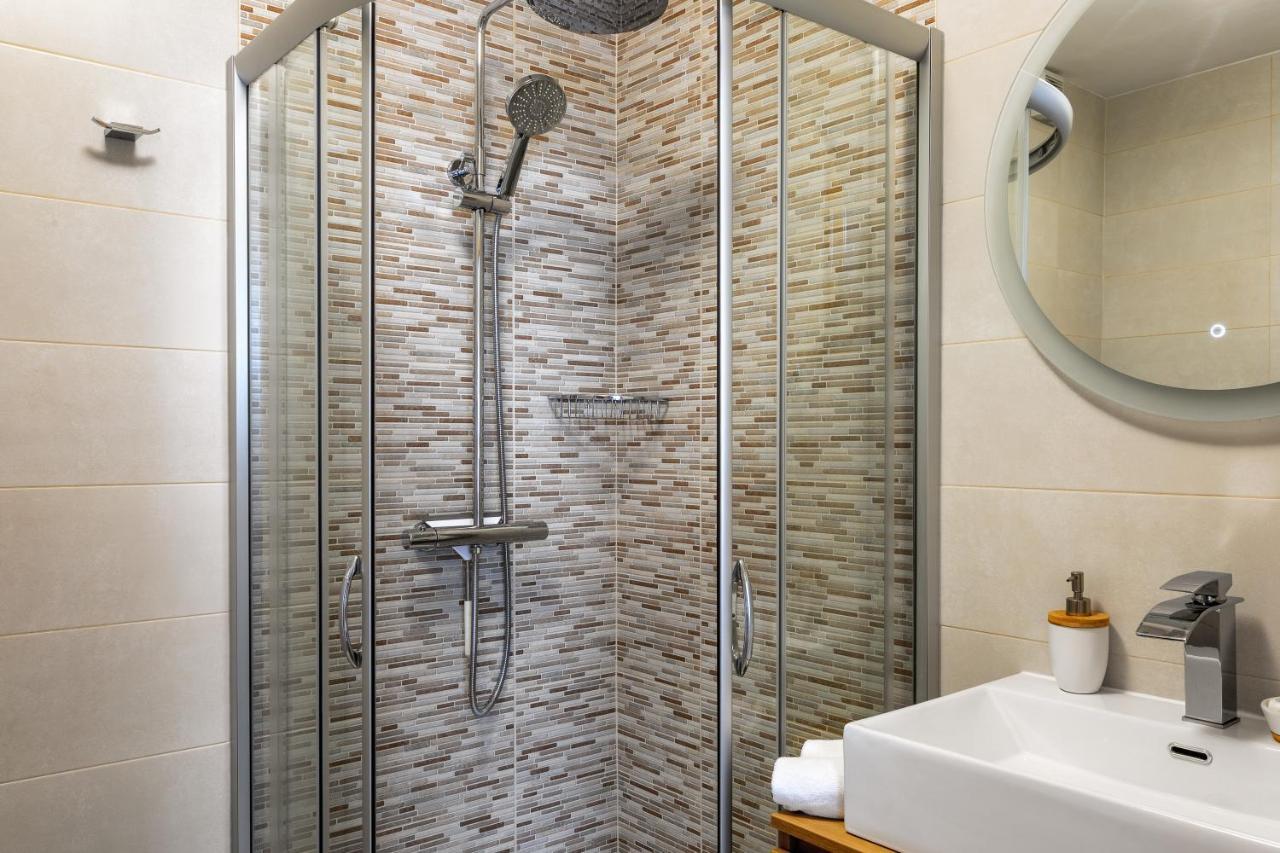 Apartman Amos With Private Pool *