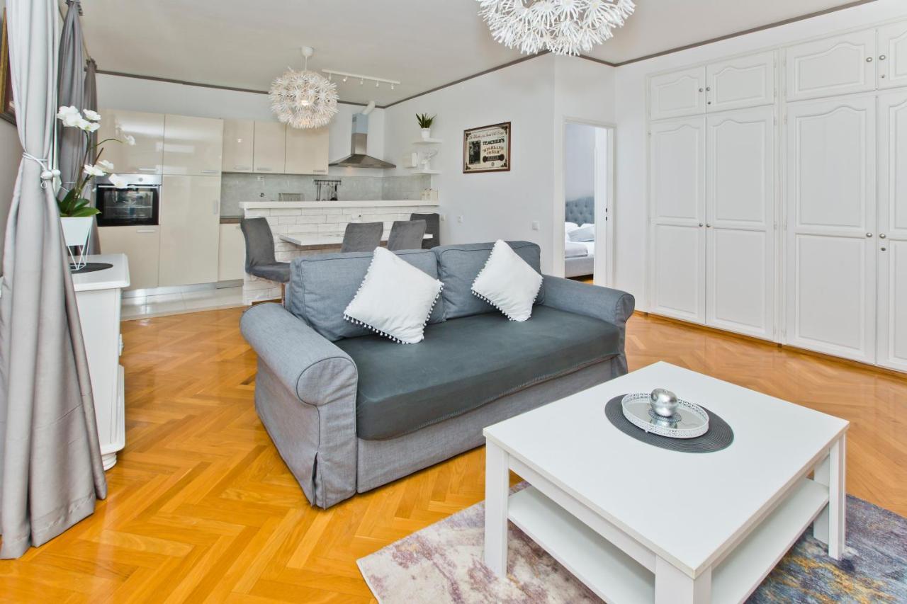 Milton Hvar Apartment *