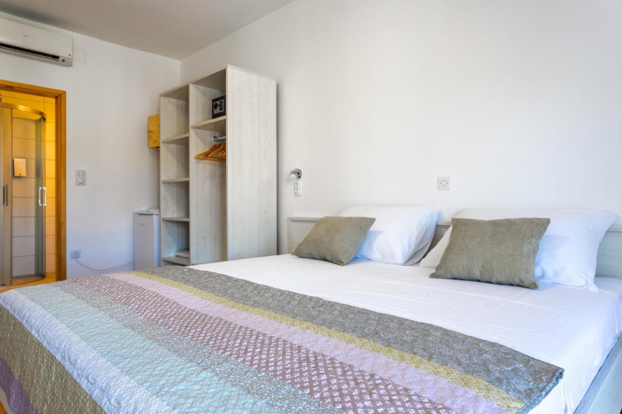 Luksa - Zf Hvar Apartment