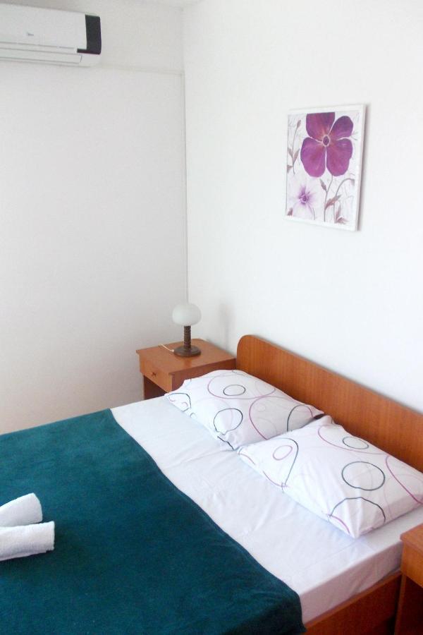 And With Parking Space Hvar - 8717 Guest house 3*