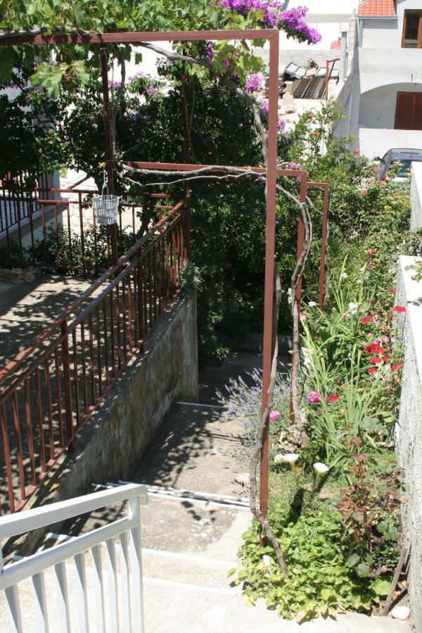 With A Parking Space Hvar - 4593 Apartment Hvar Town