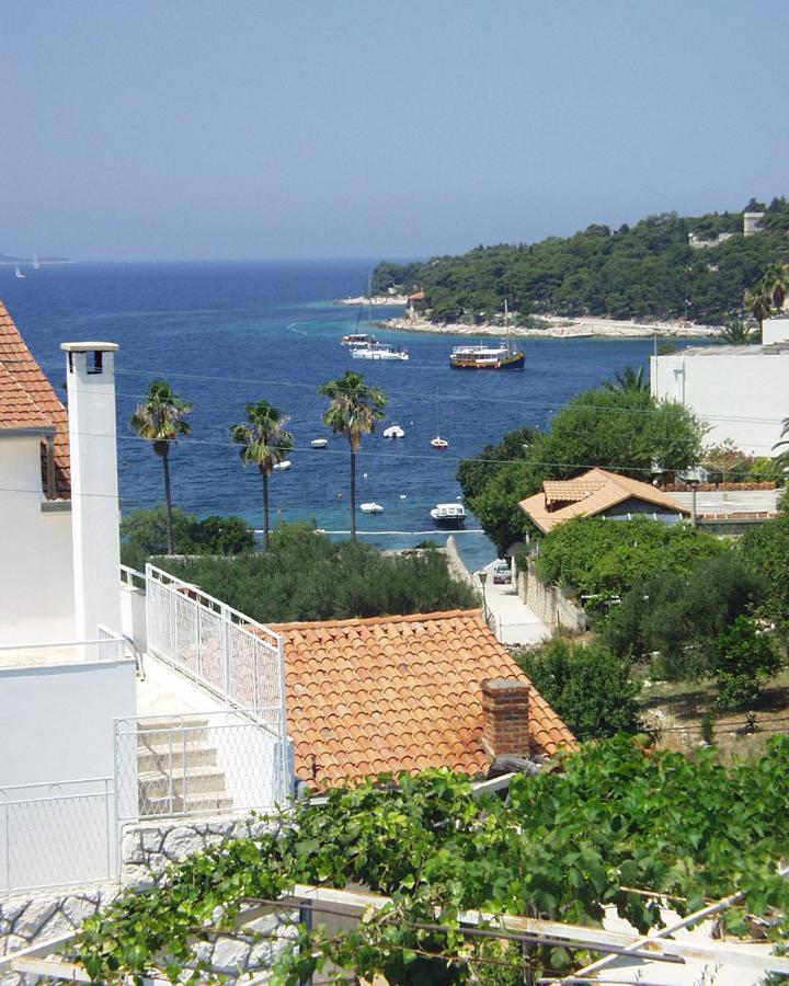 Triple Hvar 141a 3* Hvar Town