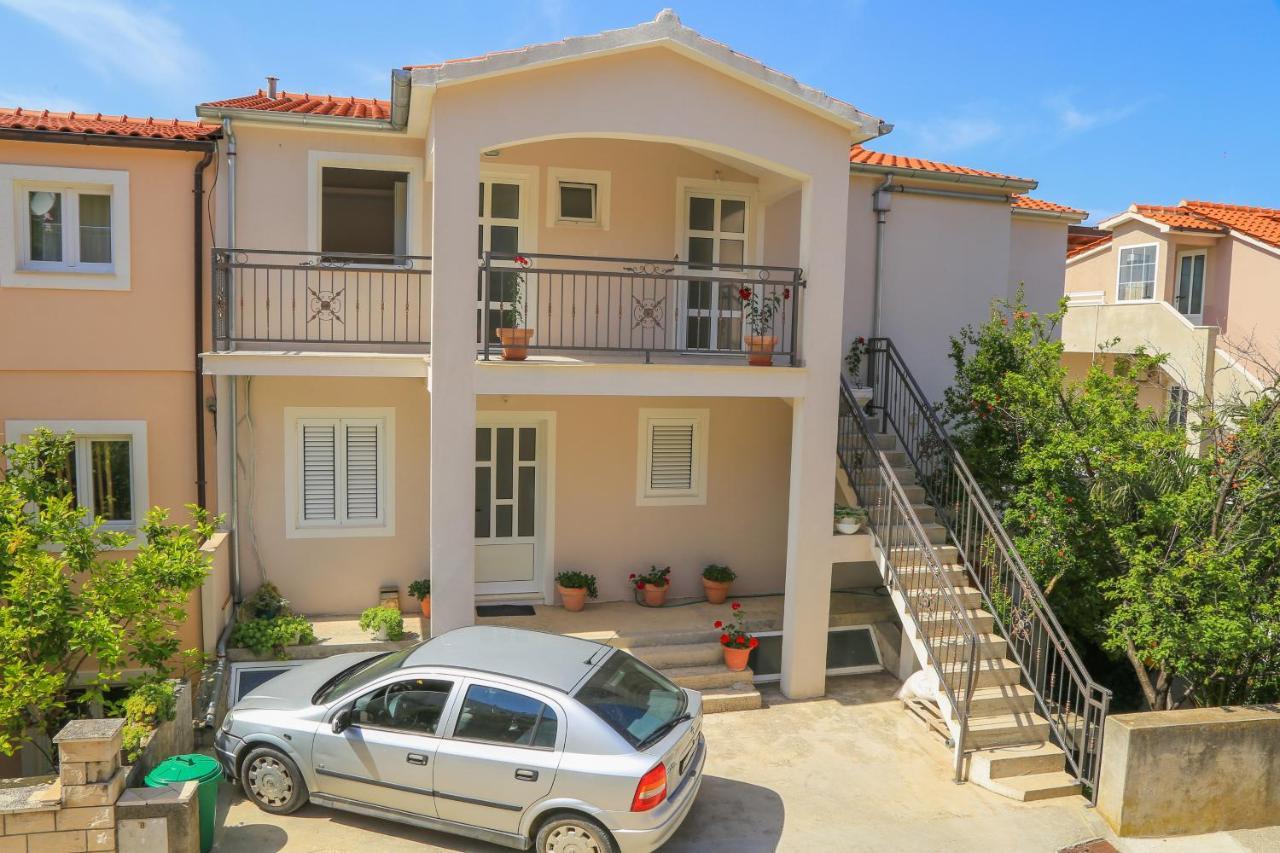 With A Parking Space Hvar - 11681 Apartamento Hvar Town