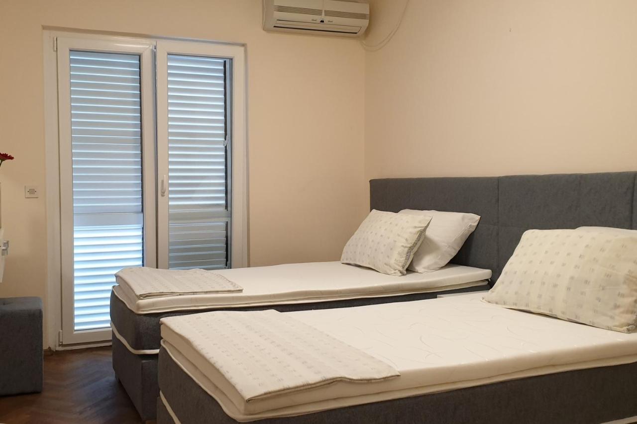 And With Parking Space Hvar - 15378 Guest house