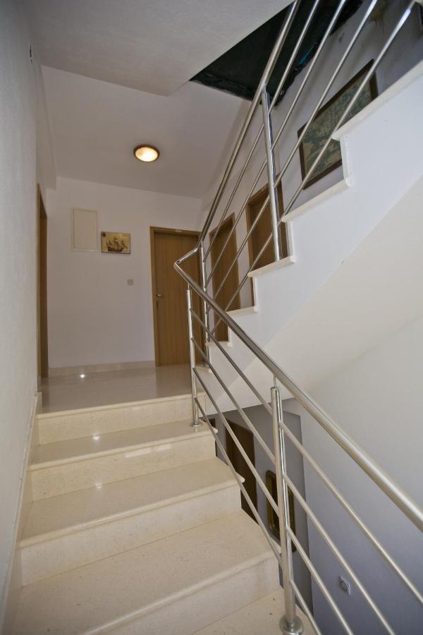 Art Deco Pape Hvar Aparthotel