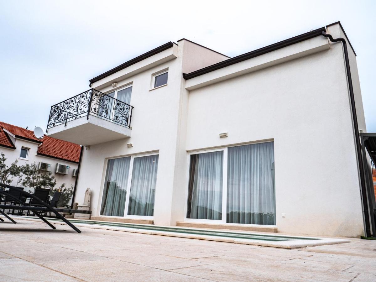 Elegant With Pool Villa Hvar Town