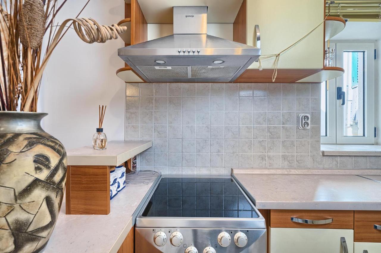 Charming Studio In The Center Of Apartment *