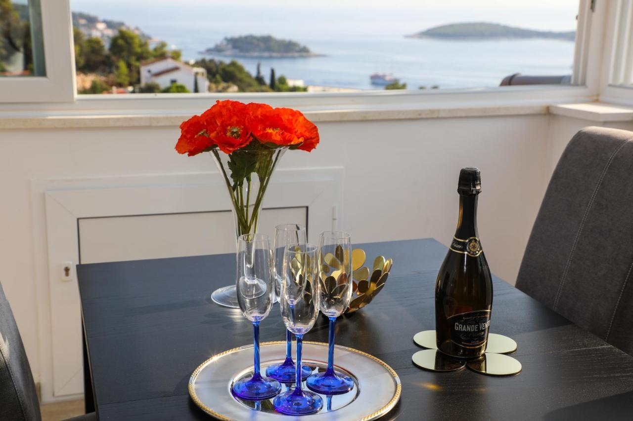 Stella Maris - Penthouse, Hvar Apartment *