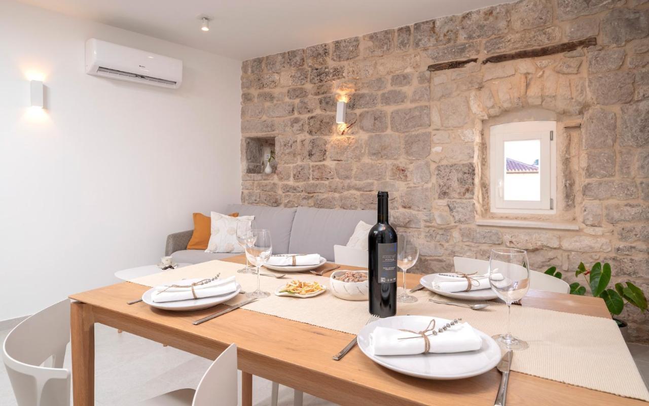 Moscatello Villa *