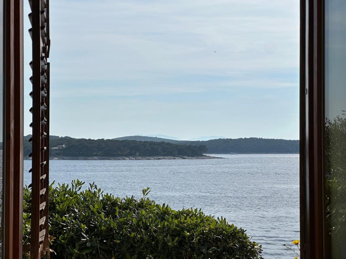 Porthos * Hvar Town