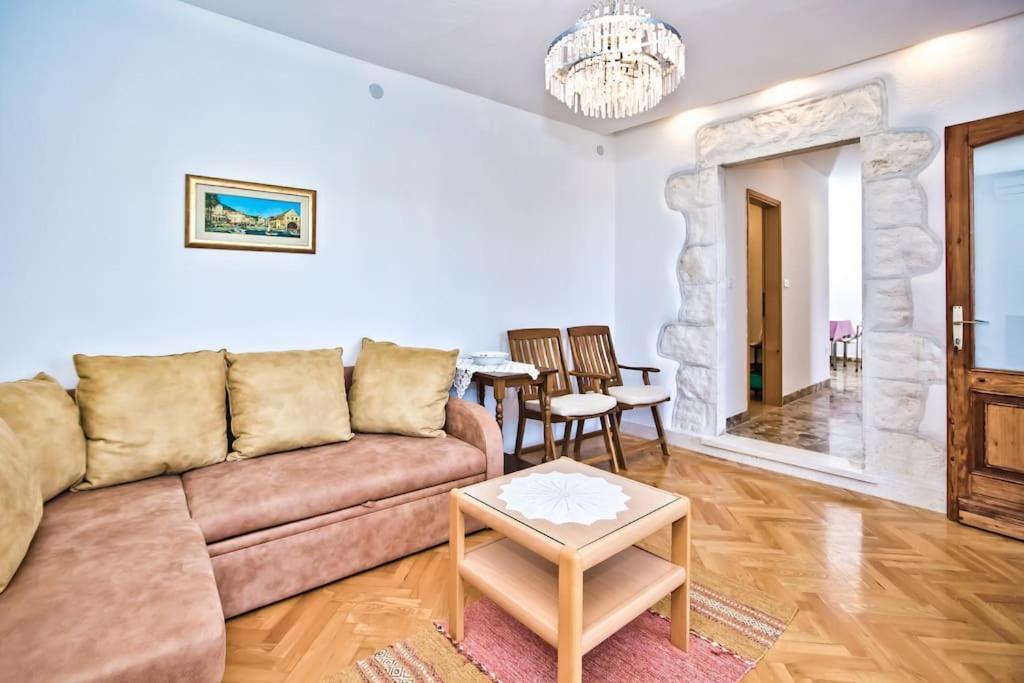 Apartment Porthos *