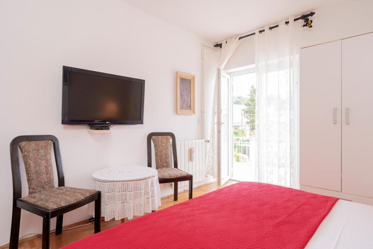 Apartment Mirjana *