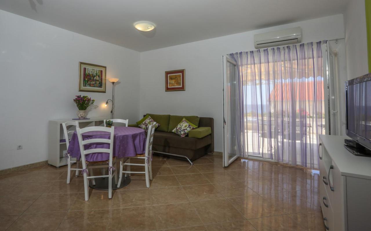 Apartment Plazibat *