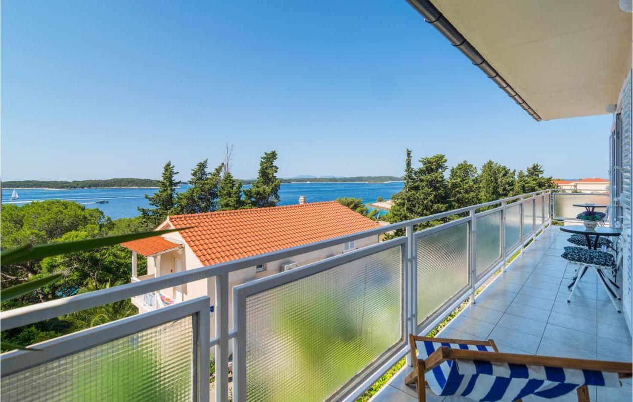 Two-bedroom With Sea View 03 Apartment
